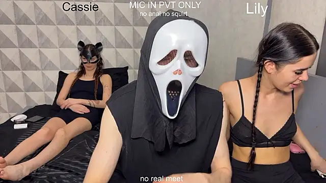 girls secrets online show from February 18, 2026, 11:06 am