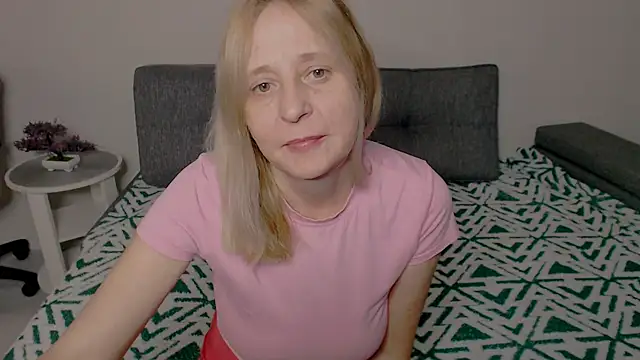 MiLenaMilf online show from November 21, 2025, 3:00 pm