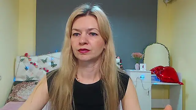 MelissaTyler online show from April 19, 2026, 5:19 am