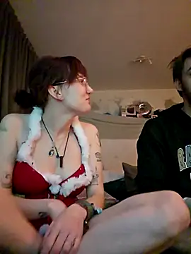 MisterandNiffyNoon online show from December 22, 2025, 2:01 am