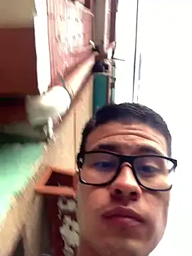 Latin Paisa Boy online show from February 4, 2026, 12:33 pm