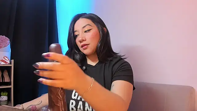 rose xdd online show from April 3, 2026, 7:53 pm