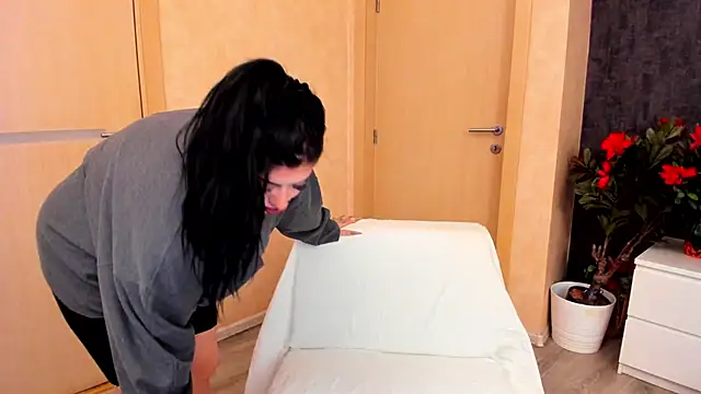 NayaNoirX online show from February 3, 2026, 7:08 pm