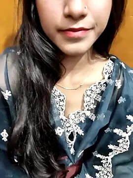 Yours-Zeenat online show from March 8, 2026, 7:17 pm