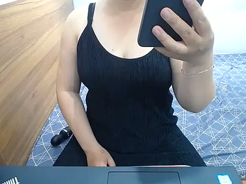 Coffee Milktea online show from June 8, 2026, 4:02 am