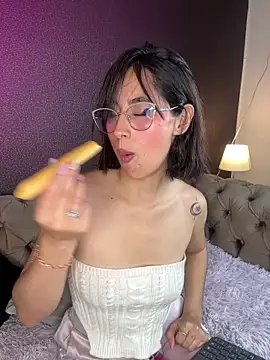 luna gv online show from February 20, 2026, 10:39 am