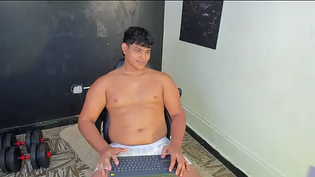 Nicole and thiago1 online show from February 21, 2026, 10:12 pm