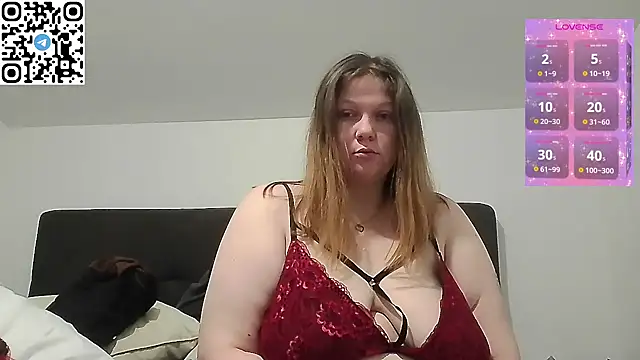 lina 99  online show from April 15, 2026, 5:24 am