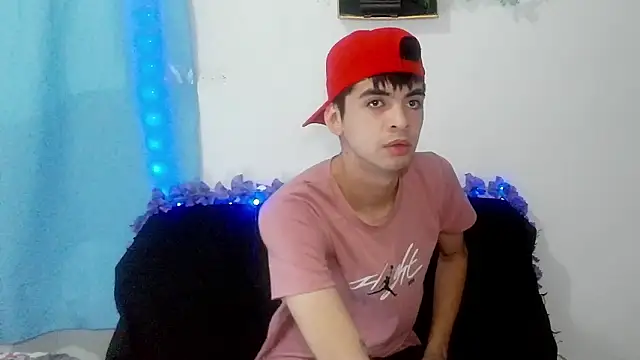 Snapshot of nico22love chatting on February 5, 2026, 12:34 pm nico22love online show from February 5, 2026, 12:34 pm