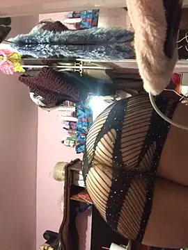 villa-Karinn online show from March 18, 2026, 3:03 pm