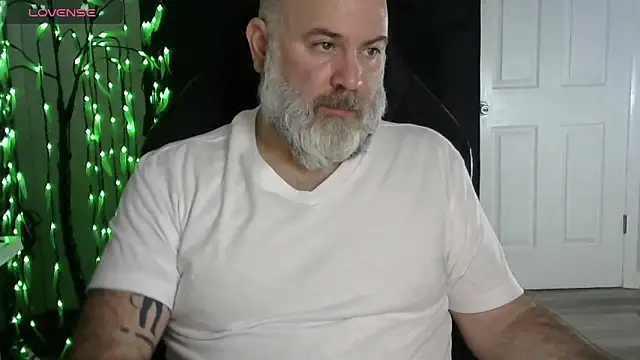 XJJ77x online show from February 24, 2026, 2:23 am