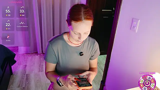 Snapshot of ViktoriaSilk chatting on June 2, 2026, 7:25 pm ViktoriaSilk online show from June 2, 2026, 7:25 pm