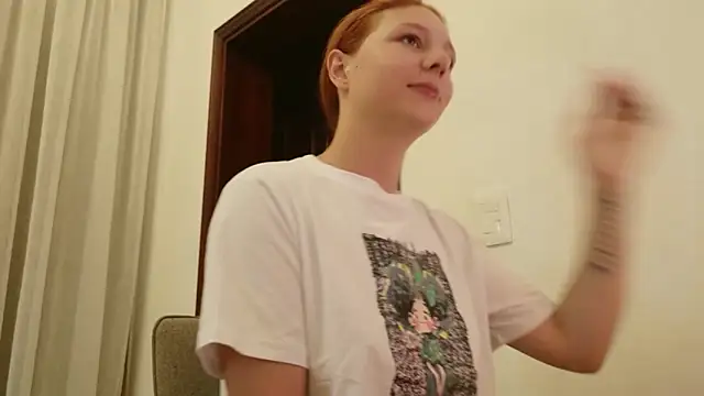 ViktoriaSilk online show from April 28, 2026, 4:22 pm