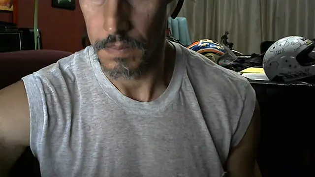 Snapshot of koolchillfun696969 chatting on June 27, 2026, 5:02 am koolchillfun696969 online show from June 27, 2026, 5:02 am