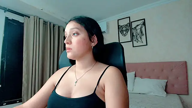 littlemolly walcott online show from March 27, 2026, 12:08 am