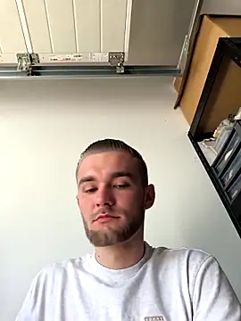 Benjamiinlt online show from April 8, 2026, 1:23 pm