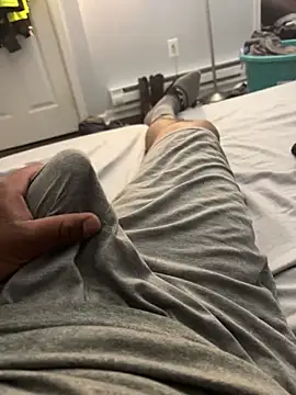 elpapigrande12 online show from April 3, 2026, 3:13 am