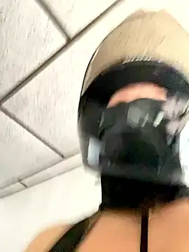 Snapshot of Scarlet_auraa chatting on January 10, 2026, 6:25 pm Scarlet auraa online show from January 10, 2026, 6:25 pm