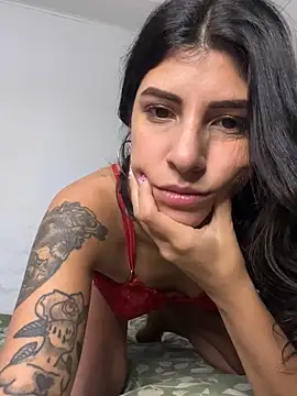 Snapshot of moronoiroficial chatting on April 29, 2026, 12:48 am moronoiroficial online show from April 29, 2026, 12:48 am
