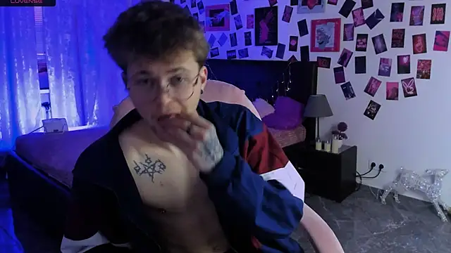 Snapshot of Tomas_Norton chatting on March 24, 2026, 3:56 pm Tomas Norton online show from March 24, 2026, 3:56 pm