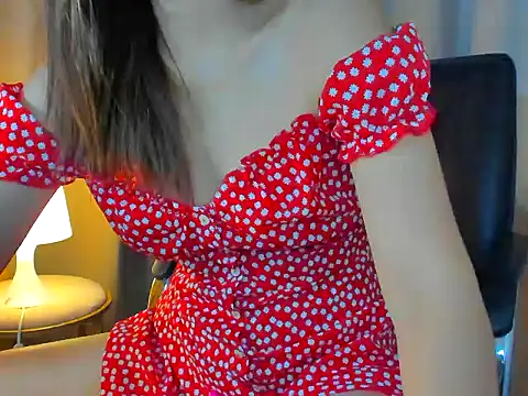 Snapshot of Andrea_bricks06 chatting on December 18, 2024, 7:36 am Andrea bricks06 online show from December 18, 2024, 7:36 am