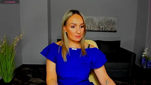 Alisa Allisen online show from April 15, 2026, 12:10 pm