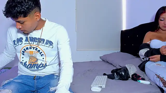 Bela and Dominicck online show from January 15, 2026, 8:23 pm