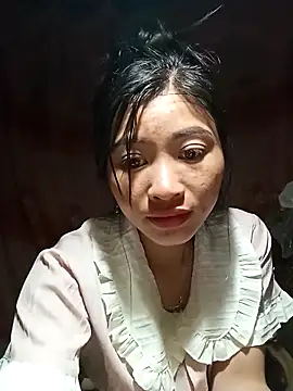 Hiniyk2 online show from April 18, 2026, 1:46 pm