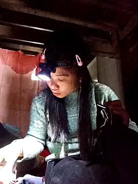 Hiniyk2 online show from February 2, 2026, 2:21 am