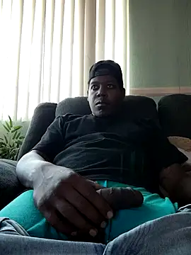 Bigshaddywoo online show from April 19, 2026, 1:28 am