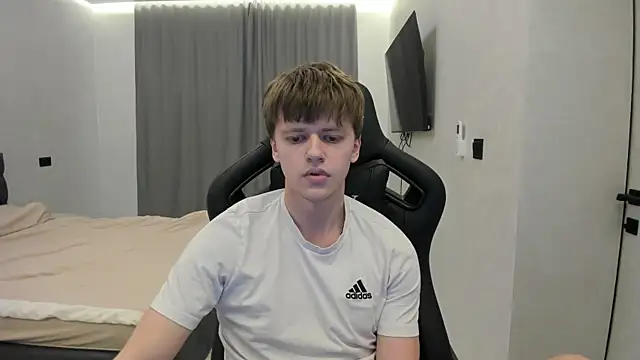 bonekoambalabu online show from April 24, 2026, 2:19 pm