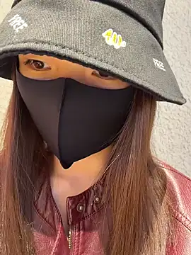 ZJbaby online show from April 23, 2026, 1:57 pm