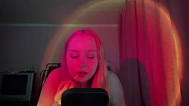 ZoraDearmon online show from January 8, 2026, 9:21 pm