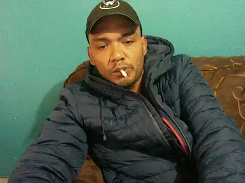 latinomoreno95 online show from February 11, 2026, 5:35 pm