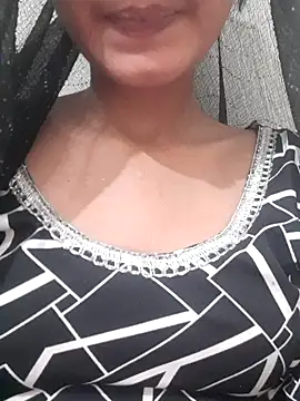 Snapshot of sexy_jasma chatting on February 25, 2026, 5:18 am sexy jasma online show from February 25, 2026, 5:18 am