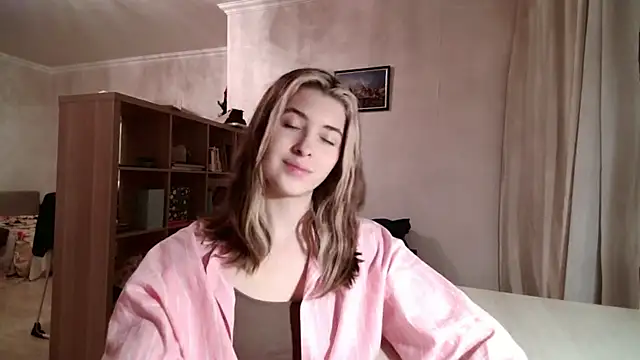 Dia DeAmas online show from February 16, 2026, 3:32 pm