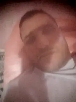 Snapshot of Yassine_1985 chatting on July 5, 2026, 11:17 am Yassine 1985 online show from July 5, 2026, 11:17 am