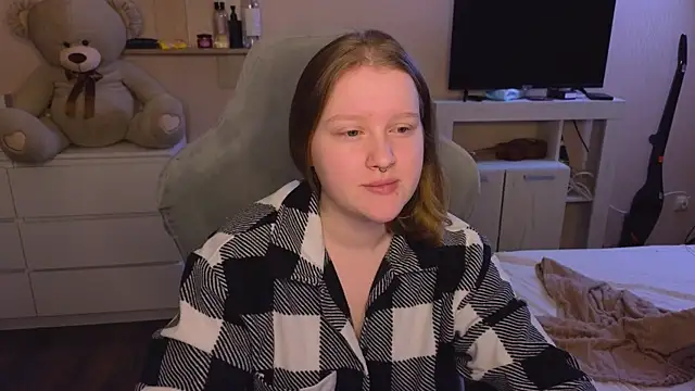 Ol1via online show from March 25, 2026, 12:44 am