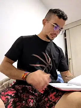 whitebull97 online show from January 14, 2026, 12:03 am