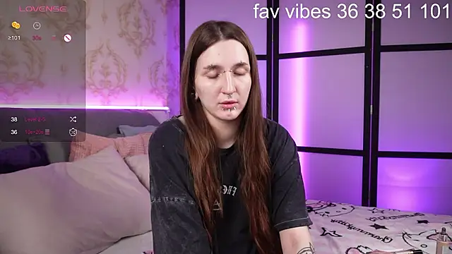 Alice Goth online show from February 2, 2026, 3:38 am