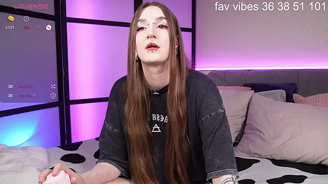 Alice Goth online show from April 2, 2026, 4:19 am