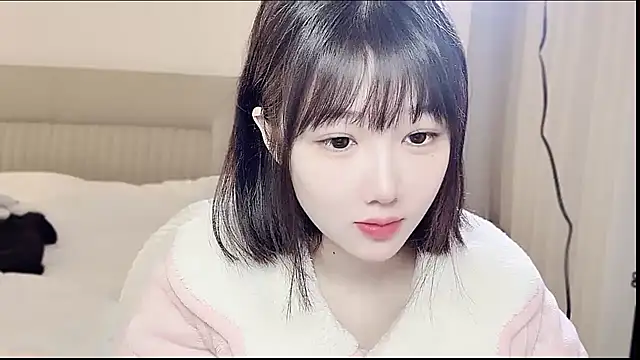 Snapshot of Ccc7- chatting on February 25, 2026, 2:06 pm Ccc7- online show from February 25, 2026, 2:06 pm