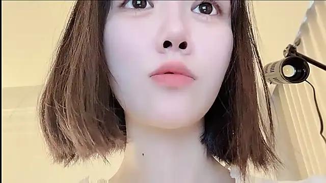 Snapshot of Ccc7- chatting on February 18, 2026, 12:19 am Ccc7- online show from February 18, 2026, 12:19 am