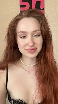 cuteeyesbaby online show from June 18, 2026, 12:32 pm
