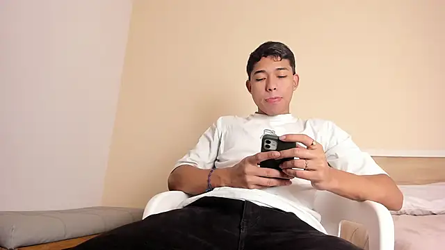 AustinTowers online show from January 12, 2026, 4:47 pm