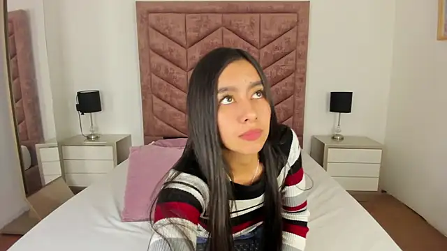 Zara Cardona online show from January 13, 2026, 11:14 am