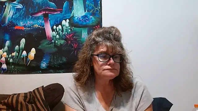 ladylavende3 online show from September 25, 2025, 5:46 am