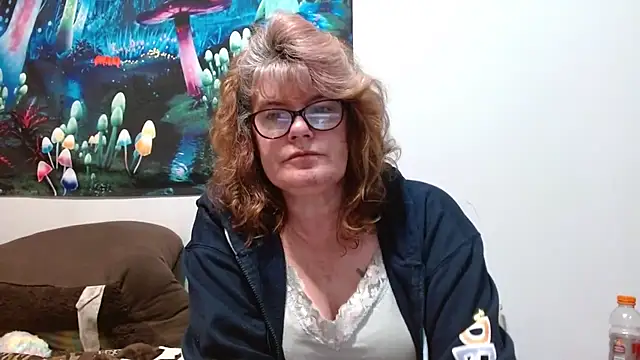 ladylavende3 online show from February 11, 2026, 6:57 am