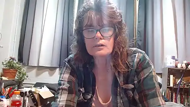 ladylavende3 online show from February 19, 2025, 5:16 am