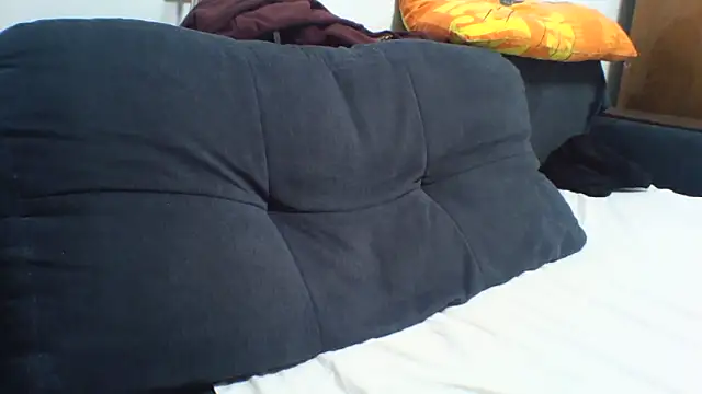 KaelNox online show from April 19, 2026, 12:06 pm